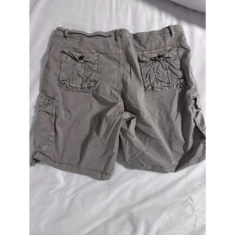 Four Steeds EUC Gray Cargo Shorts Size 18